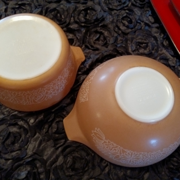 Tan Color Pyrex - Picture 4 of 4